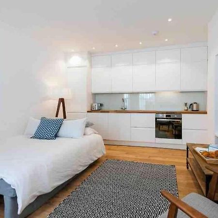 Charming Stylish One-Bedroom Apartment ロンドン エクステリア 写真
